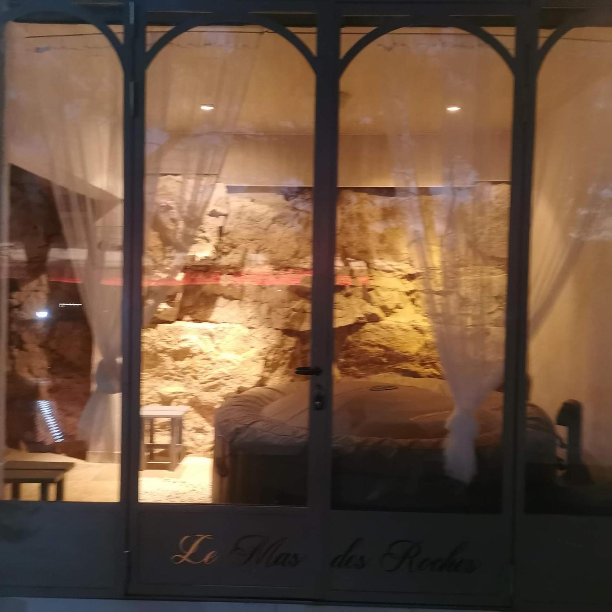 Le Mas Des Roches A Velaux Exterior photo
